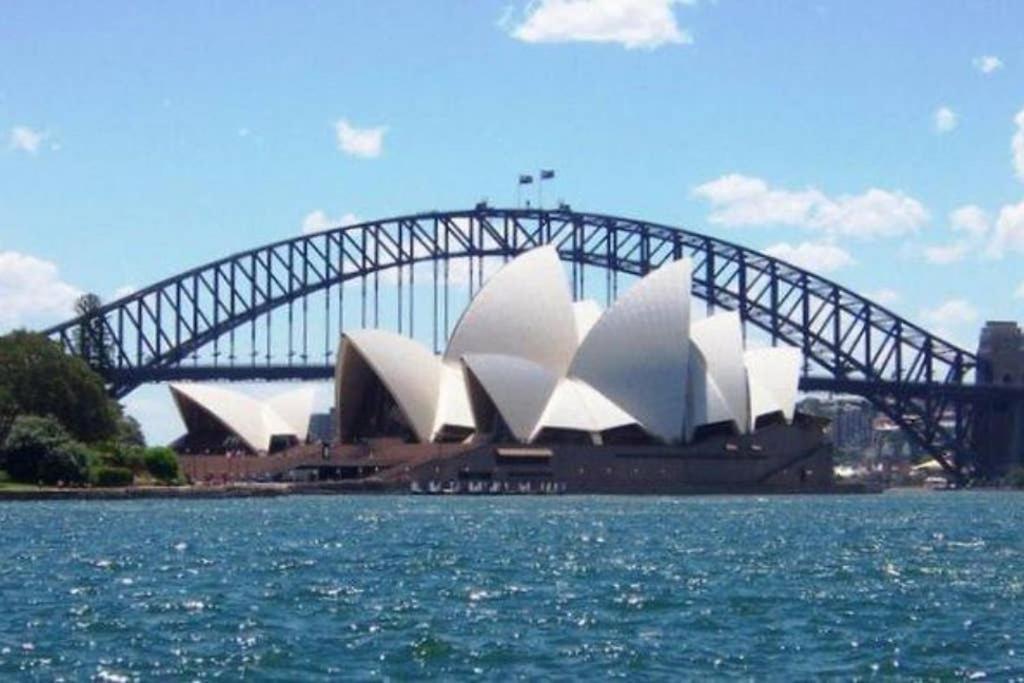 Bright Private - Nearby Cbd Uts Usyd - Seconds To Famous Eateries - Shared Bathroom Guest house Sydney