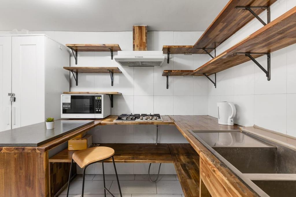 Bright Private - Nearby Cbd Uts Usyd - Seconds To Famous Eateries - Shared Bathroom * Sydney